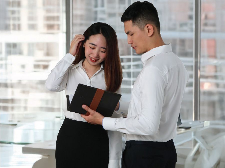 đồng phục công sở sơ mi trắng thiết kế sản xuất bởi NBT
